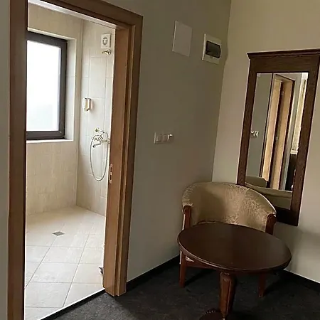Hotel Domenic Free Parking 4*