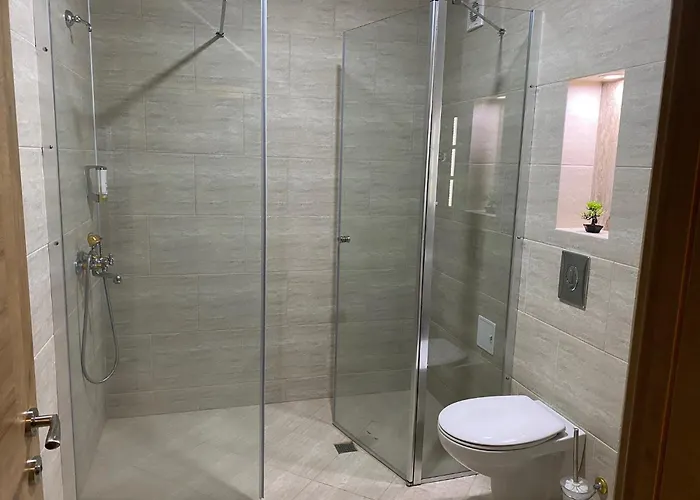 Ξενοδοχείο Domenic Free Parking 4*